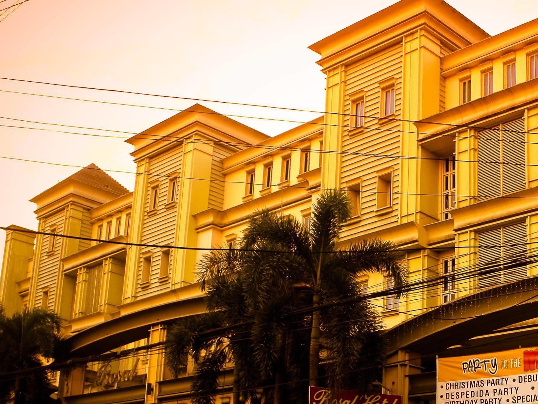 Jardin De Rosal Hotel Pasig City Екстер'єр фото